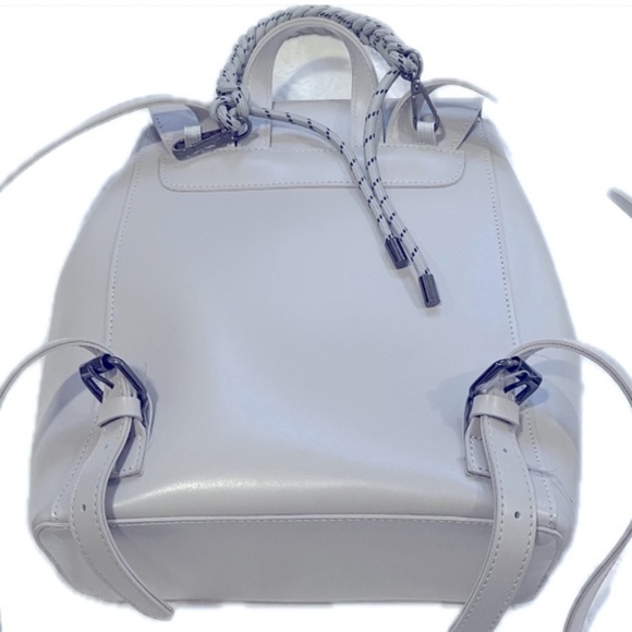 Light grey backpack - Picture 2 of 2